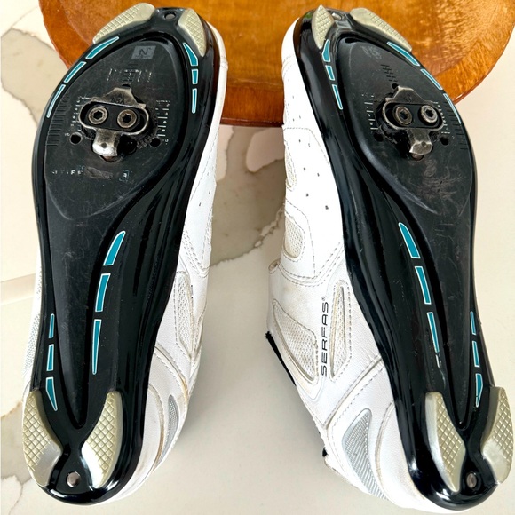 Serfas Spin Shoes - Picture 3 of 5